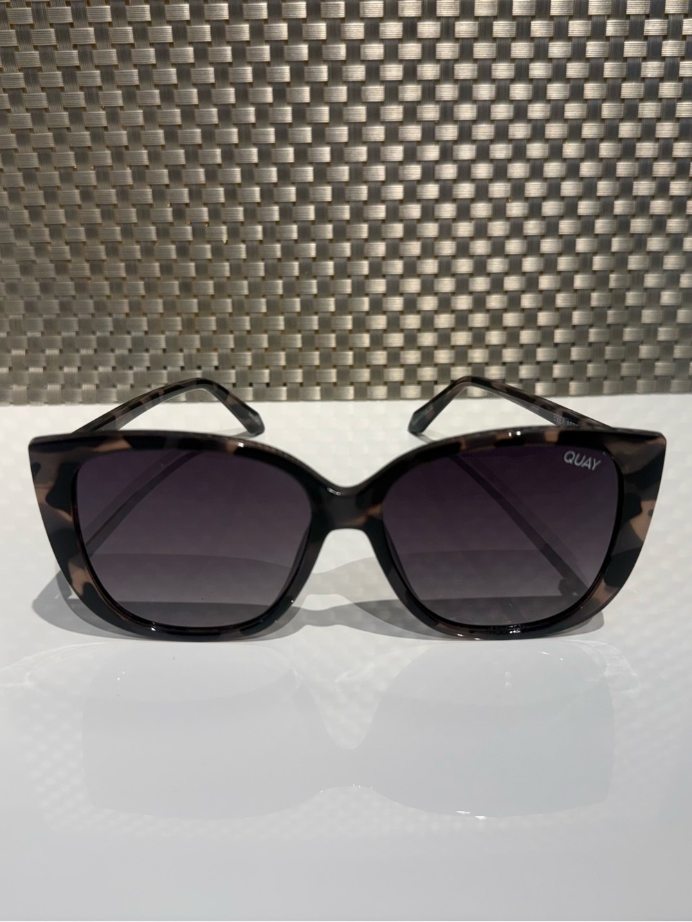 Quay EVER AFTER Tortoise Sunglasses BRAND NEW